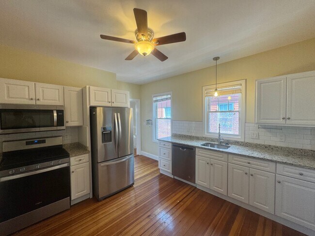 Building Photo - 86 Morrison Ave