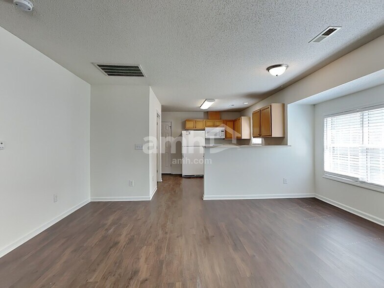 Building Photo - 112 Charlotte Ct