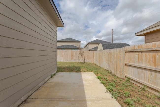 Building Photo - 9507 Reinhartz Wy