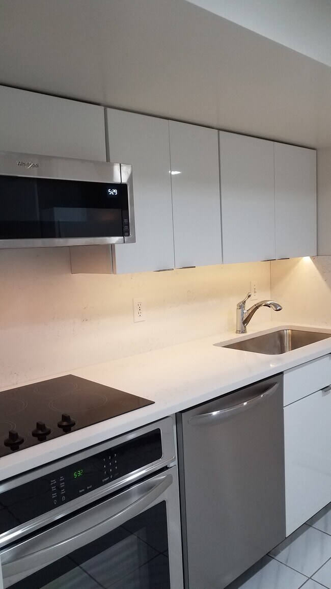 Building Photo - 3007 Ordway St NW