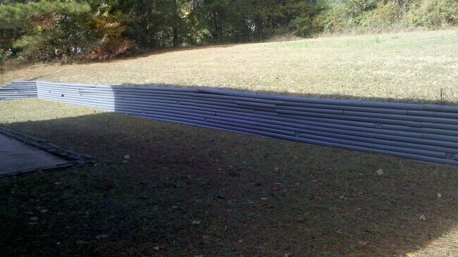 Building Photo - Beautiful 4 Bedroom Lithonia Home!