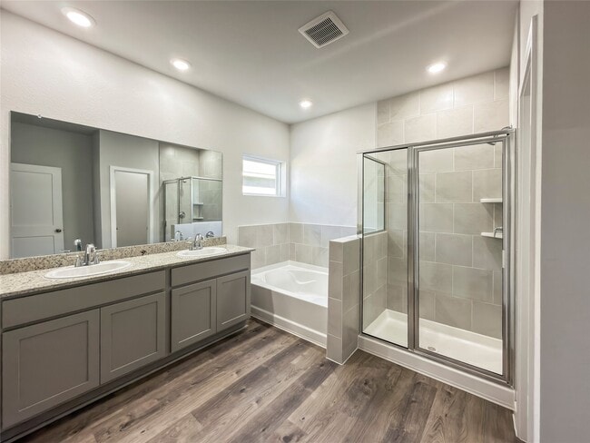 Building Photo - 436 Shoreview Dr