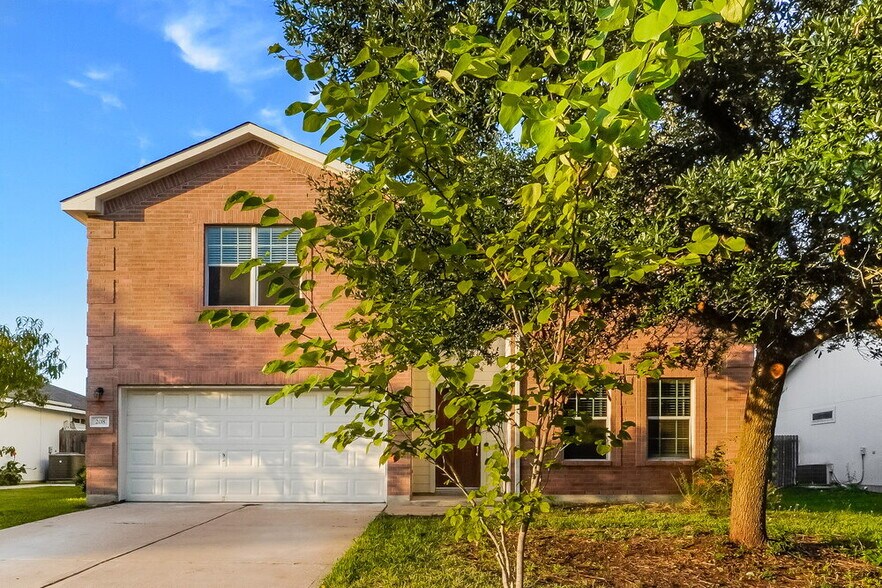 Primary Photo - 208 Rinehardt St