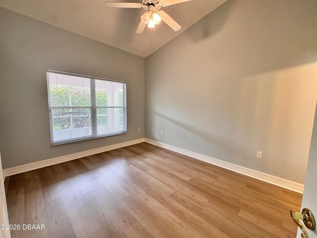 Building Photo - 1419 Coconut Palm Cir