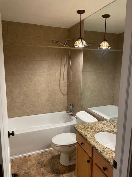 Building Photo - 12275 Moss Ridge Cir
