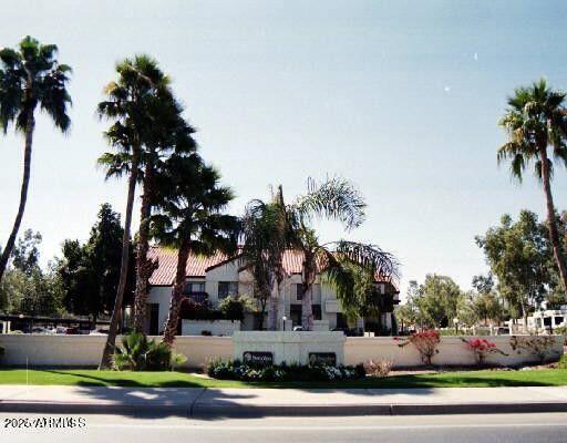 Building Photo - 1905 E University Dr
