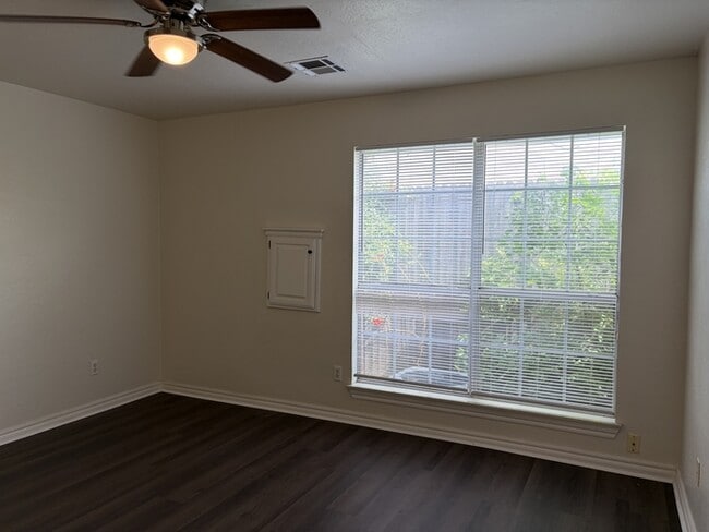 Building Photo - 4813 SE 89th Terrace