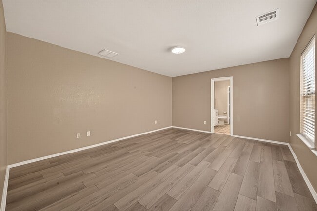 Building Photo - 2918 Latch Ln