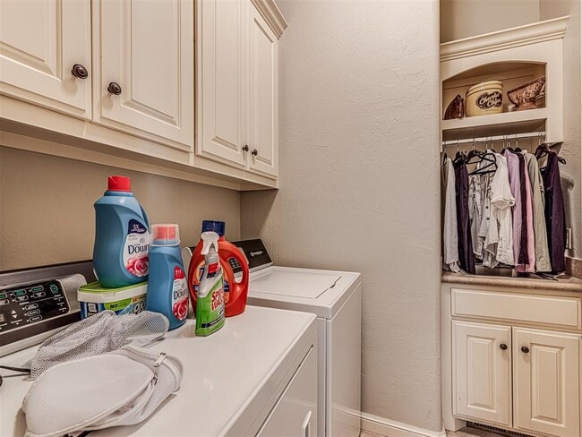 Building Photo - 16200 Muirfield Pl