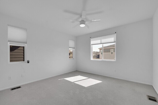 Building Photo - $2,450.00 - 3 Bedrooms, 3 Bathrooms, Singl...