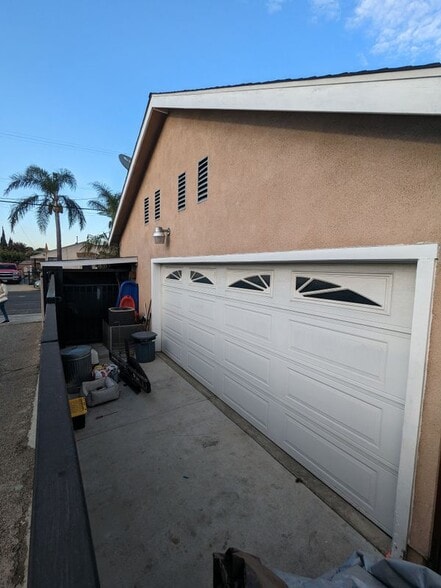 Building Photo - 616 E Opp St