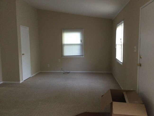 Building Photo - Available this August!