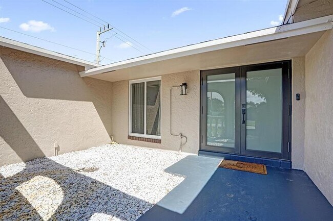 Building Photo - 6411 SW 6th St