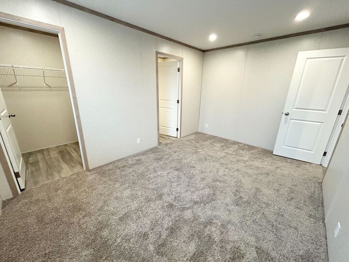 Building Photo - 29810 W Essex Ct