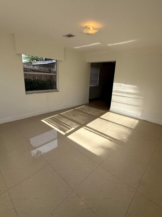 Building Photo - 3601 Avenue T