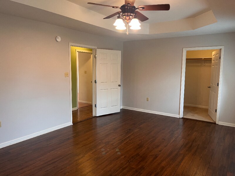 Building Photo - 1705 Briarwood St