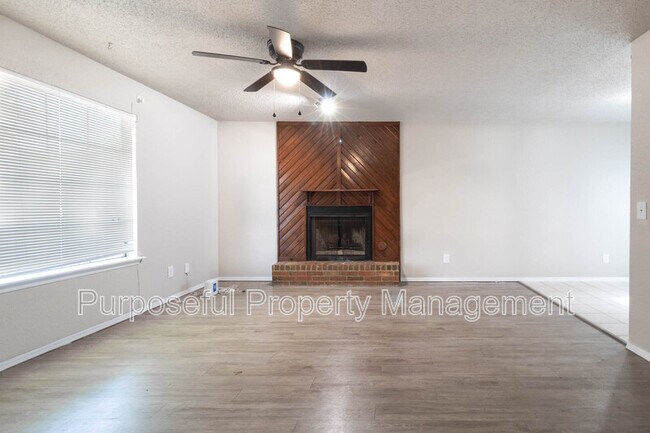 Building Photo - 313 Belmont Dr