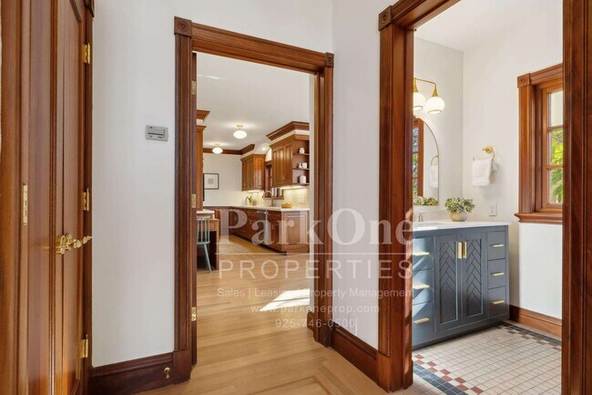 Building Photo - Short term, furnished possible for this magnificent home.