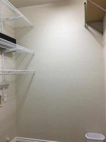 Building Photo - 9814 Glenshee Dr