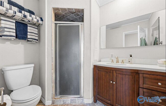 Building Photo - 7600 Teal Dr SW