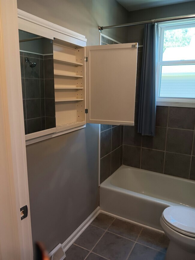 Building Photo - 3 Gallivan St