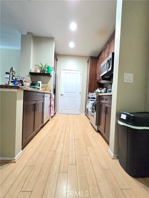 Building Photo - 2225 Scholarship