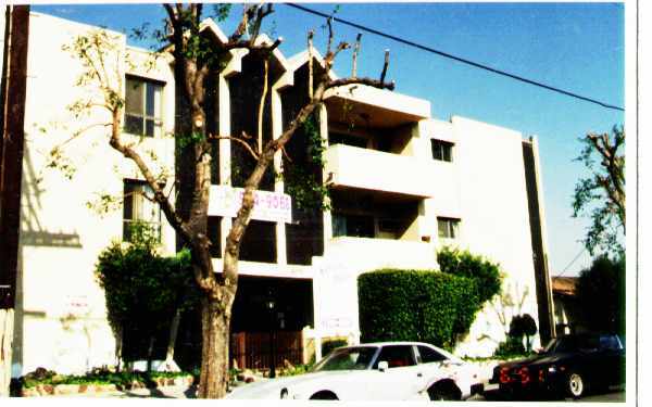 Building Photo - Saticoy Plaza