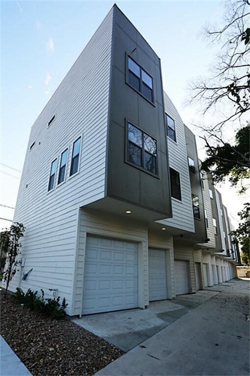 Building Photo - 4102 McKinney St