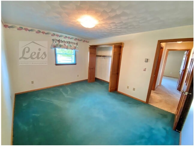 Building Photo - 17 Seminole Ln
