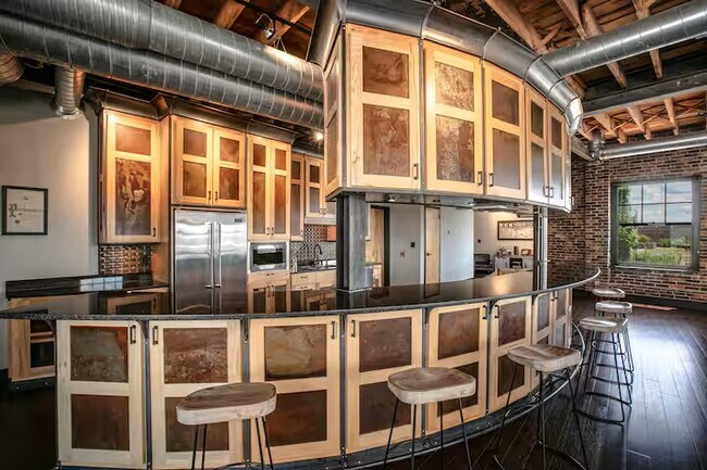 Building Photo - 3041 Olive St