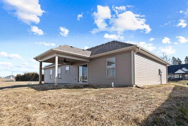 Building Photo - 1451 Spring Mountain Dr