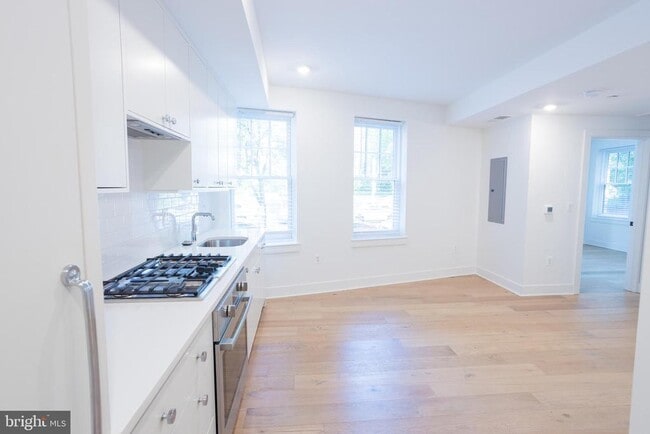 Building Photo - 2869 28th St NW
