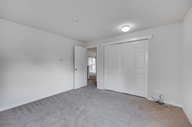 Building Photo - 2 bed, 2 Bath in Bothell! Utilities Included!