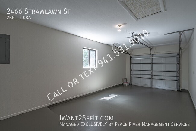 Building Photo - 2466 Strawlawn St