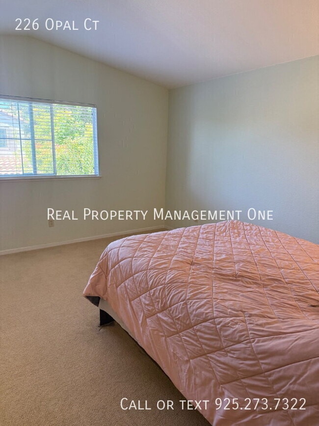 Building Photo - 226 Opal Ct