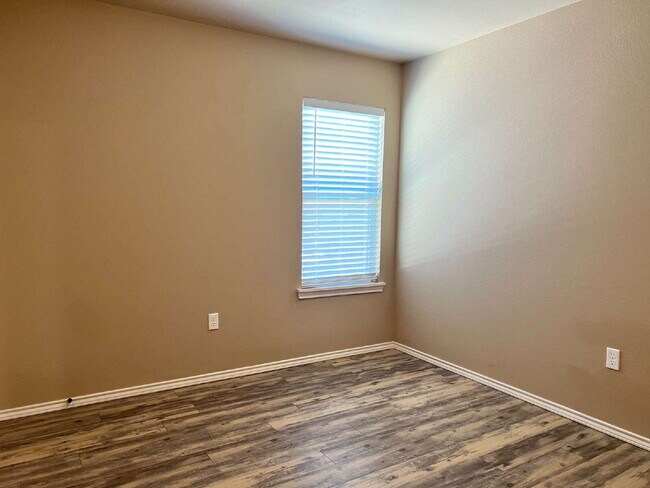 Building Photo - Recently Built Home in Rapidly Expanding West Lubbock!