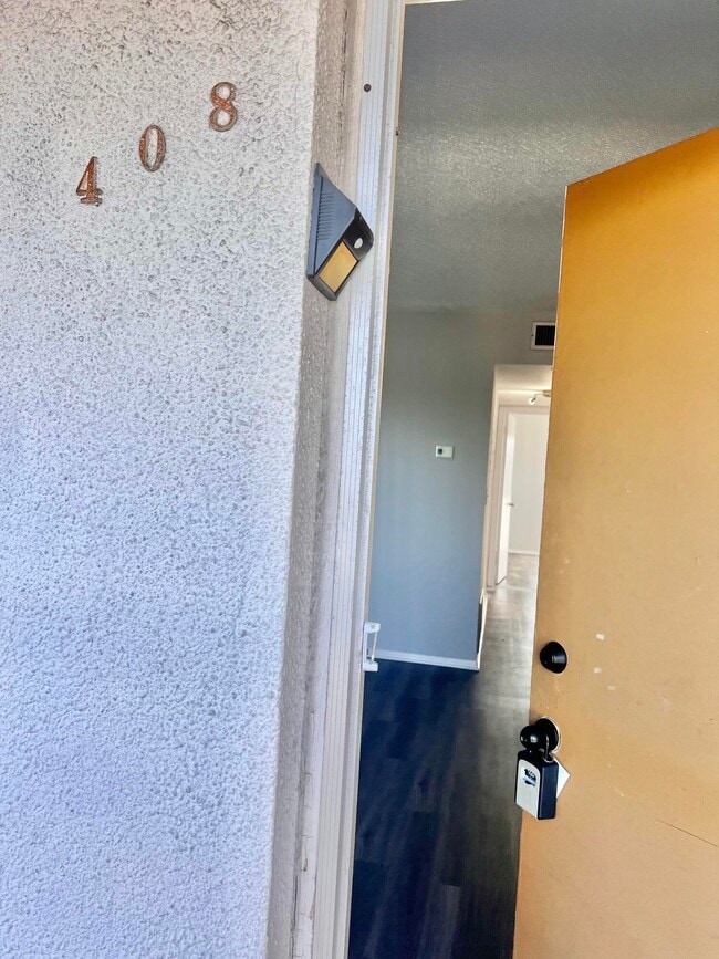 Building Photo - 6289 Lear Dr