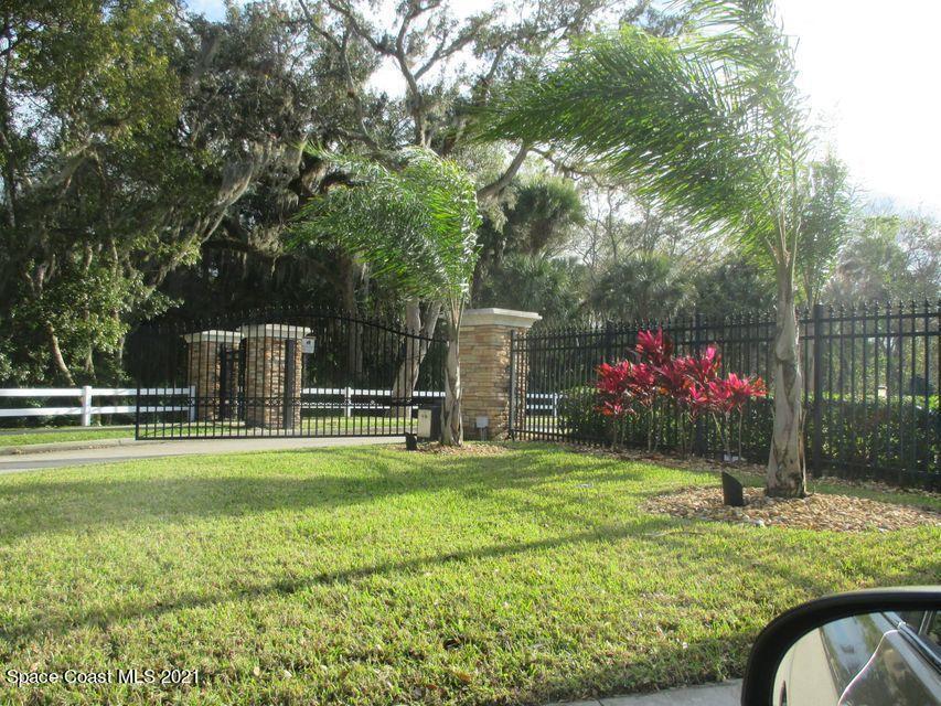 Front Gate - 4021 Masira Ct