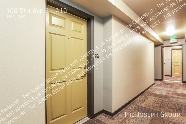 Building Photo - 108 5th Ave S