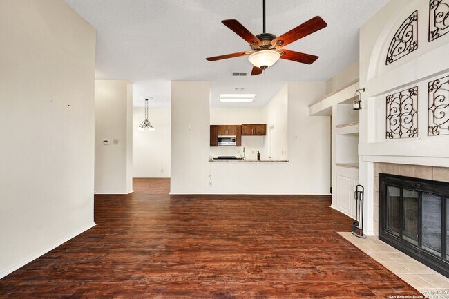 Building Photo - 13003 Beacon Park Dr