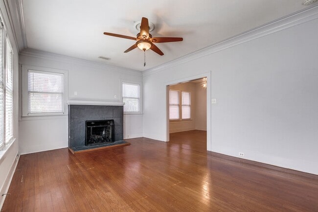 Building Photo - CHARMING 3-BEDROOM HOME IN MONTE VISTA