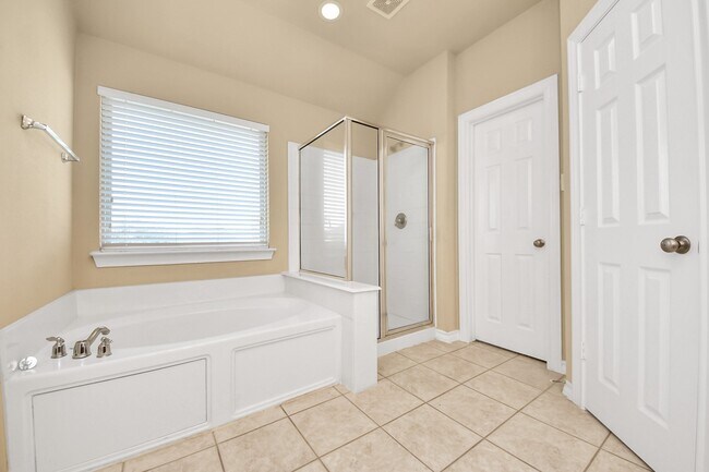 Building Photo - 4607 Aspen Leaf Ln