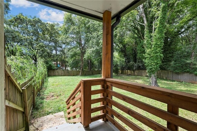 Building Photo - 2071 Nettie Ct