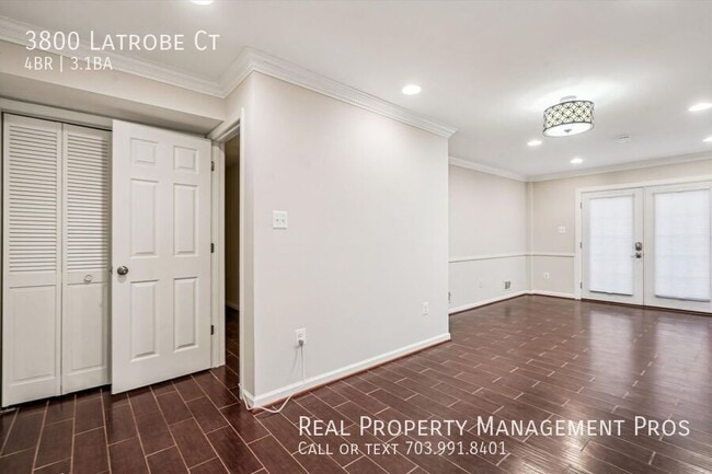 Building Photo - 3800 Latrobe Ct