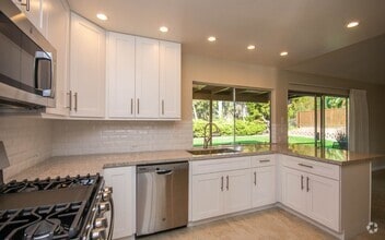 Building Photo - Fully Remodeled 3BD/2BA in Carlsbad