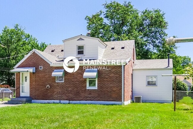 Building Photo - 4 Bedroom Pet-Friendly Home in Louisville,...