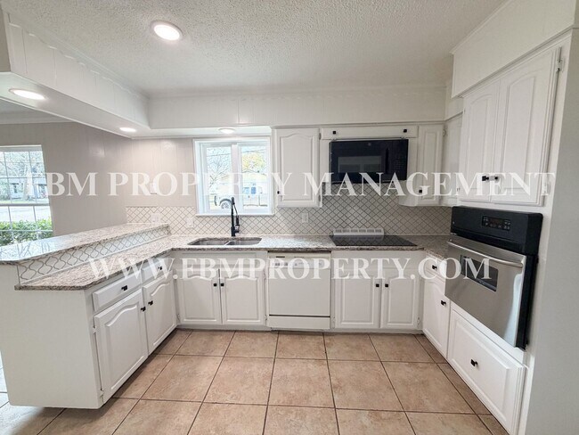 Building Photo - 509 Lake Park Ave