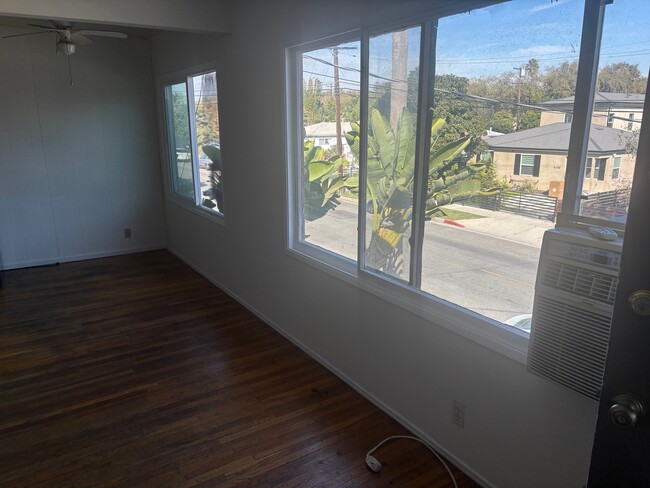 Living and dining room windows - 4267 McLaughlin Ave