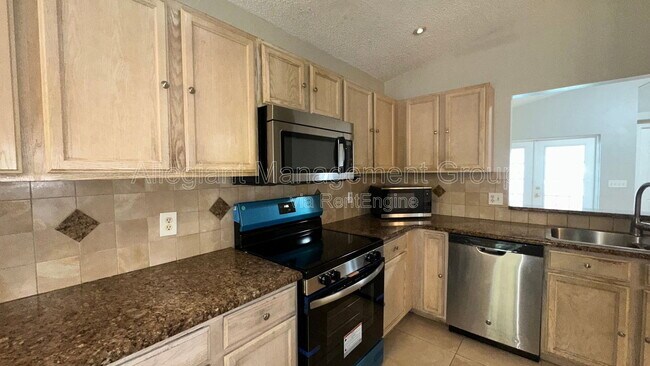 Building Photo - 2429 Sapier Ct