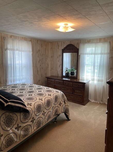 2nd Bedroom #1 - 709 Center St